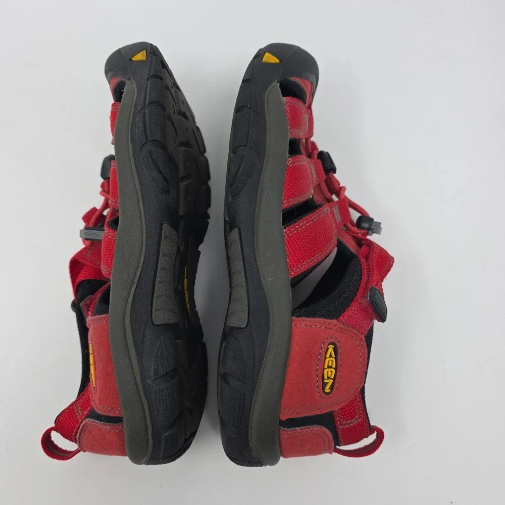 Keen Newport H2 Water Sandals Mens 4 Ribbon Red Gray Closed Toe Hiking Outdoor